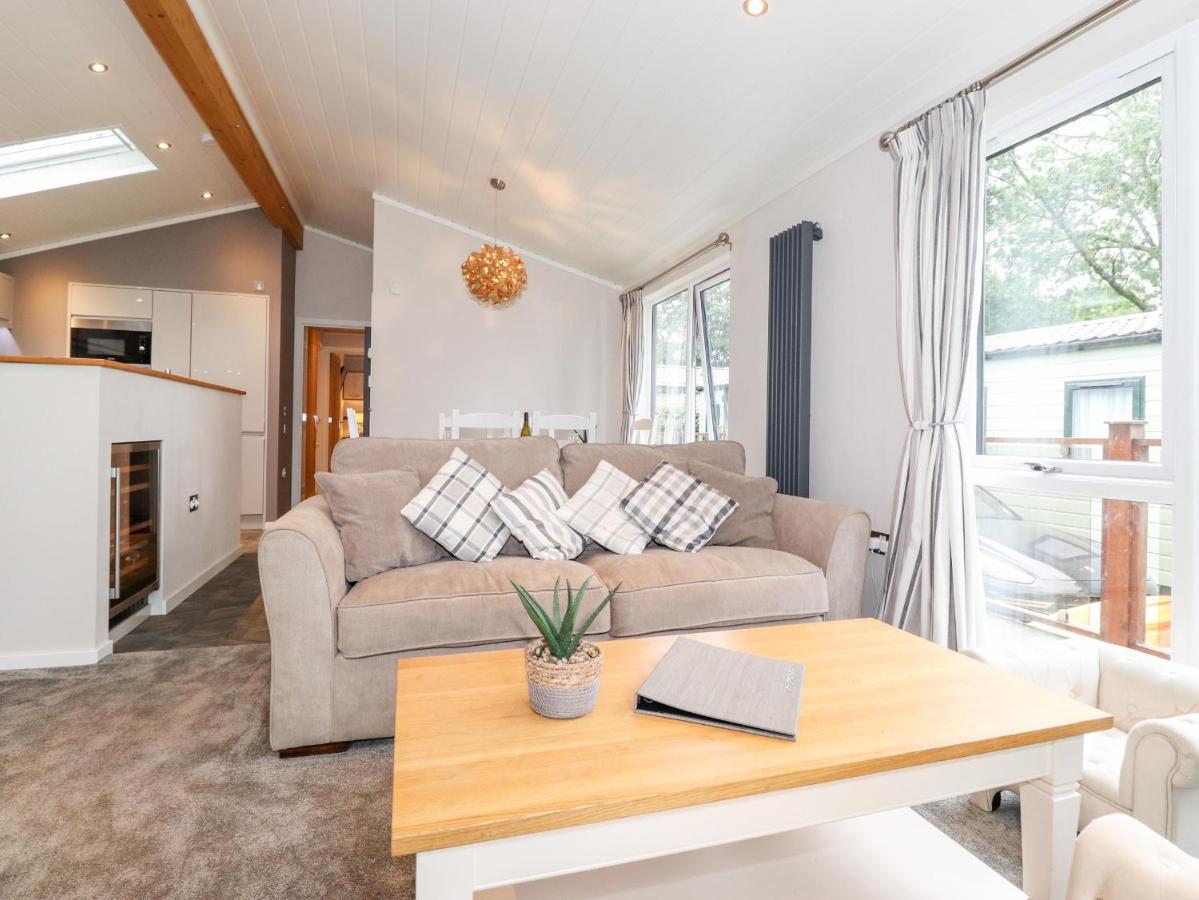 Loubi'S Lakeside Lodge Windermere Ngoại thất bức ảnh