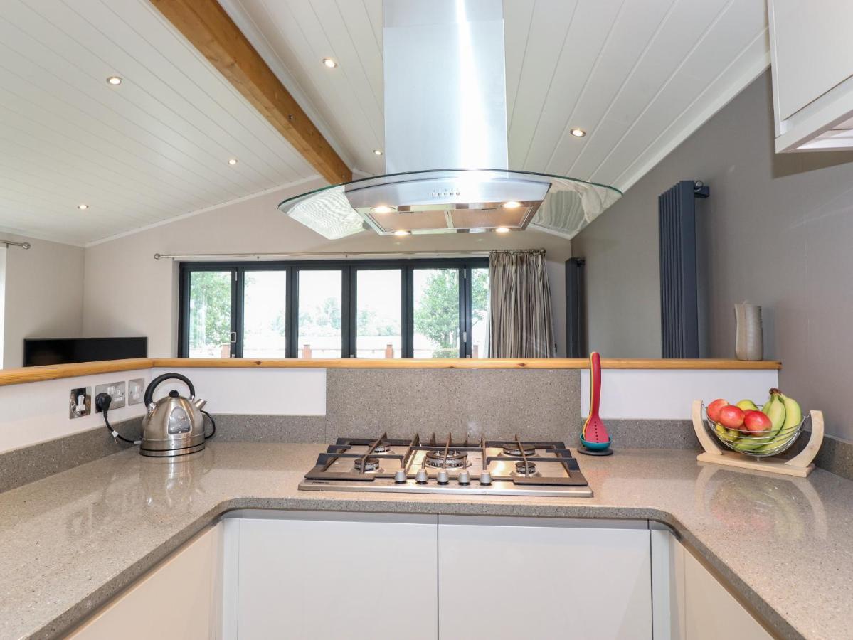Loubi'S Lakeside Lodge Windermere Ngoại thất bức ảnh