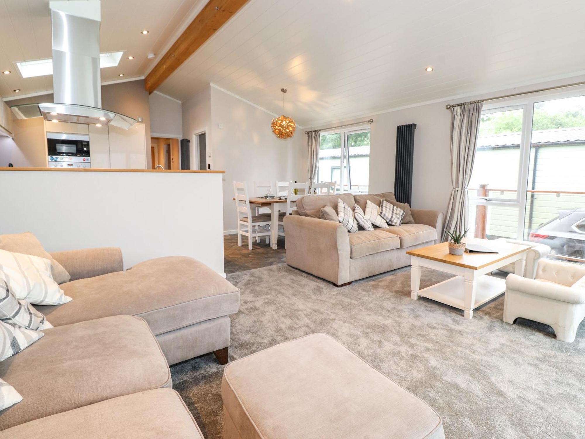 Loubi'S Lakeside Lodge Windermere Ngoại thất bức ảnh